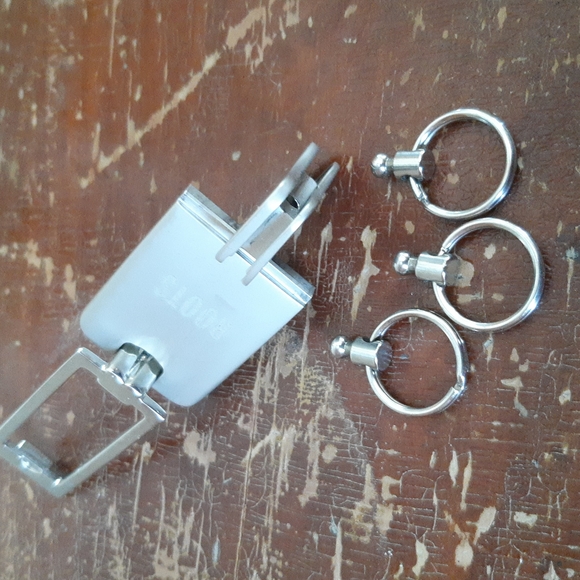 Roots Keychain - Picture 6 of 6